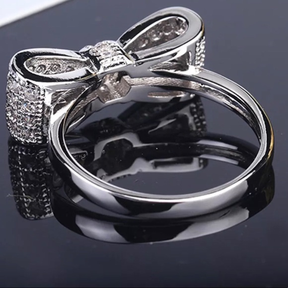 ✨New! .925 Sterling Silver Petite Bow Ring⭐️5⭐️ - Picture 3 of 4